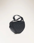 GUESS COLEEN LOGO CNVRTBL XBDY FLAP COAL LOGO