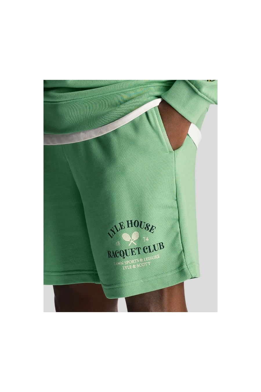 LYLE & SCOTT RACQUET CLUB GRAPHIC SWEAT SHORT 