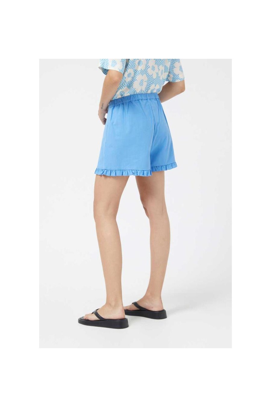 COMPAÑÍA FANTÁSTICA SHORT CON VOLANTE AZUL 