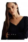 LIU JO SWEATER CON CUELLO EN V NEGRO