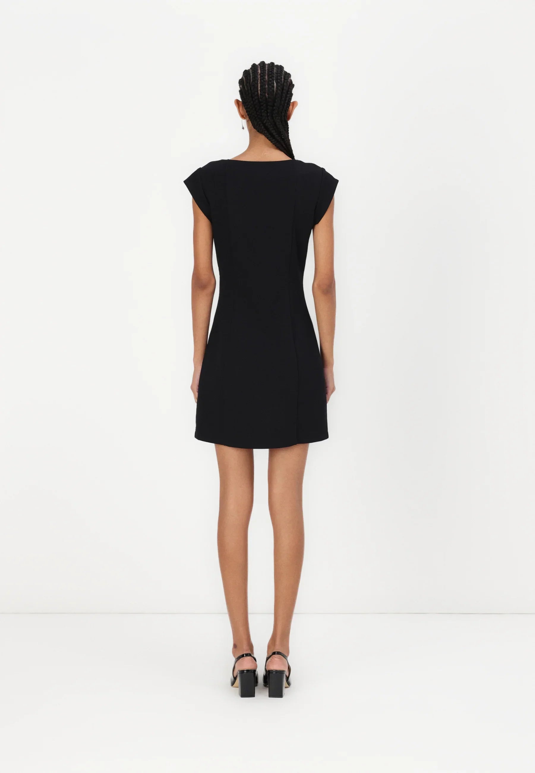 GUESS DOROTEA V NECKLINE DRESS