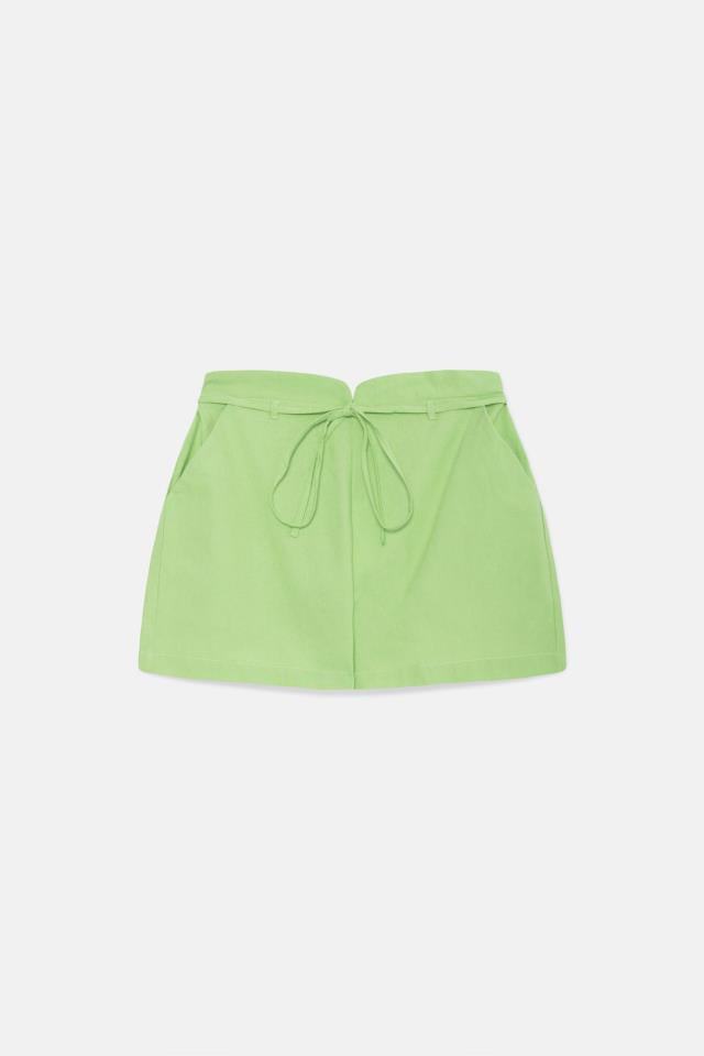 COMPAÑÍA FANTÁSTICA SHORT CON CINTURÓN VERDE