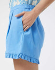 COMPAÑÍA FANTÁSTICA SHORT CON VOLANTE AZUL