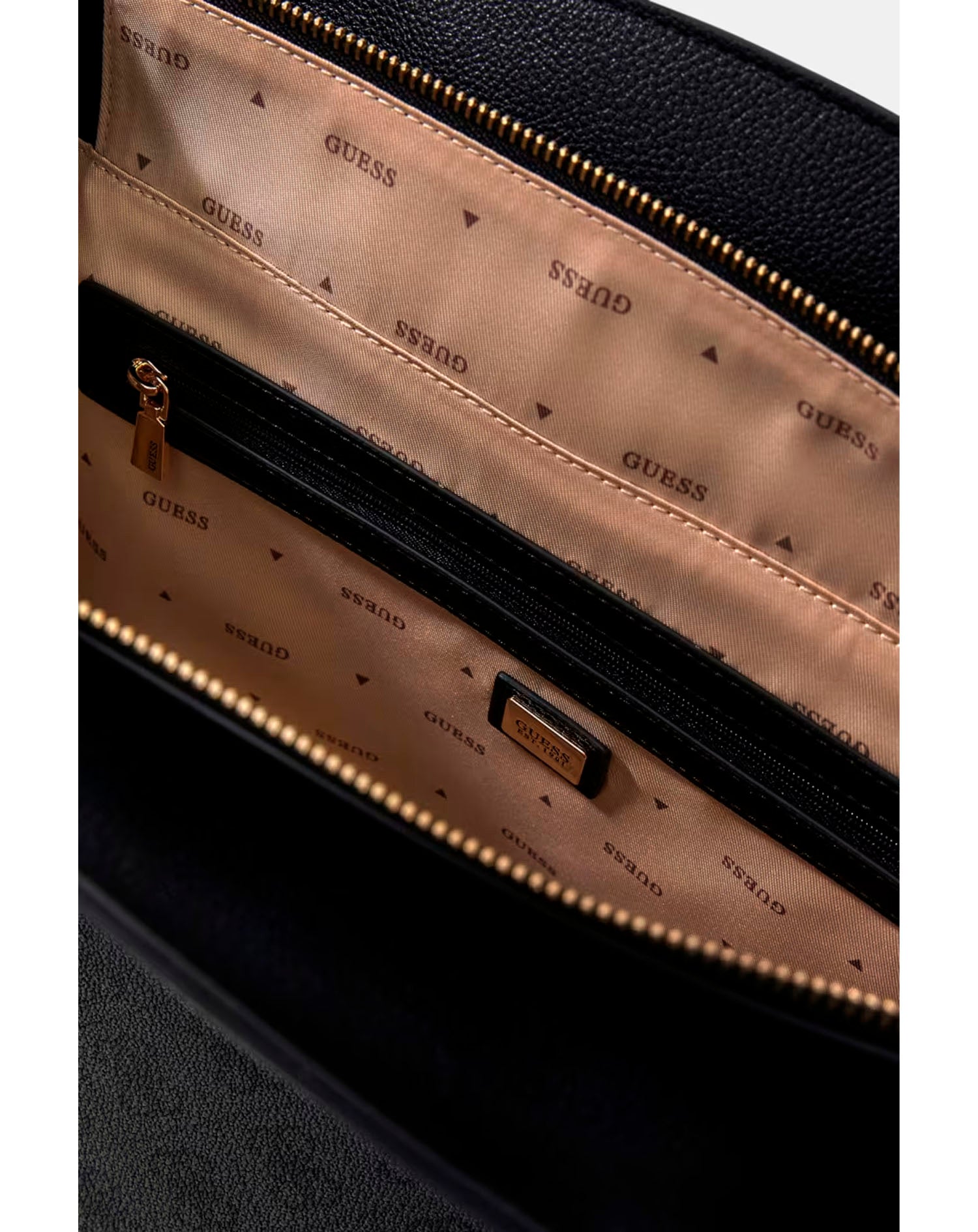 GUESS LINDSEY TOTE COAL LOGO