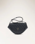 GUESS COLEEN LOGO CNVRTBL XBDY FLAP COAL LOGO