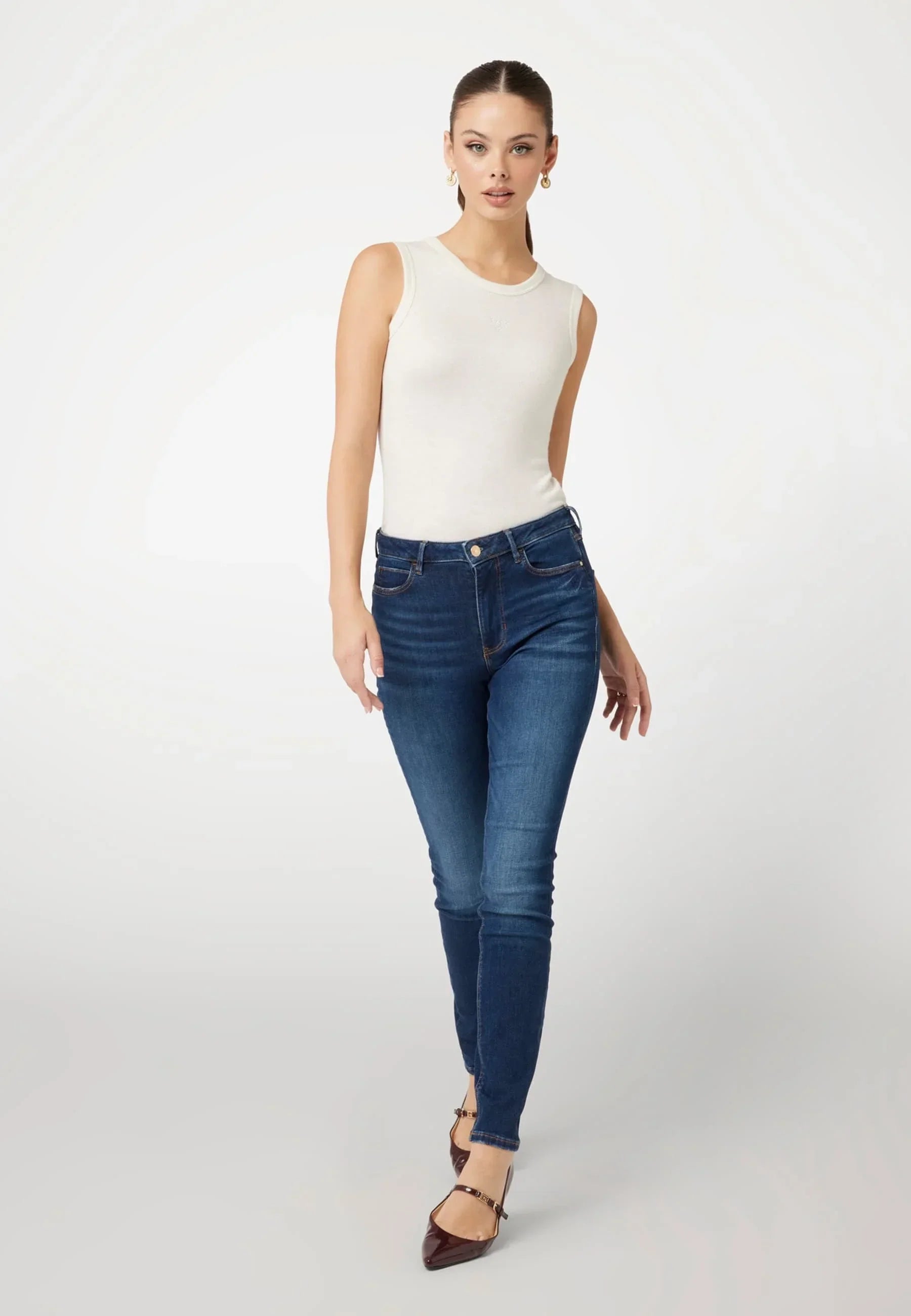 GUESS 1981 SKINNY CARRIE DARK