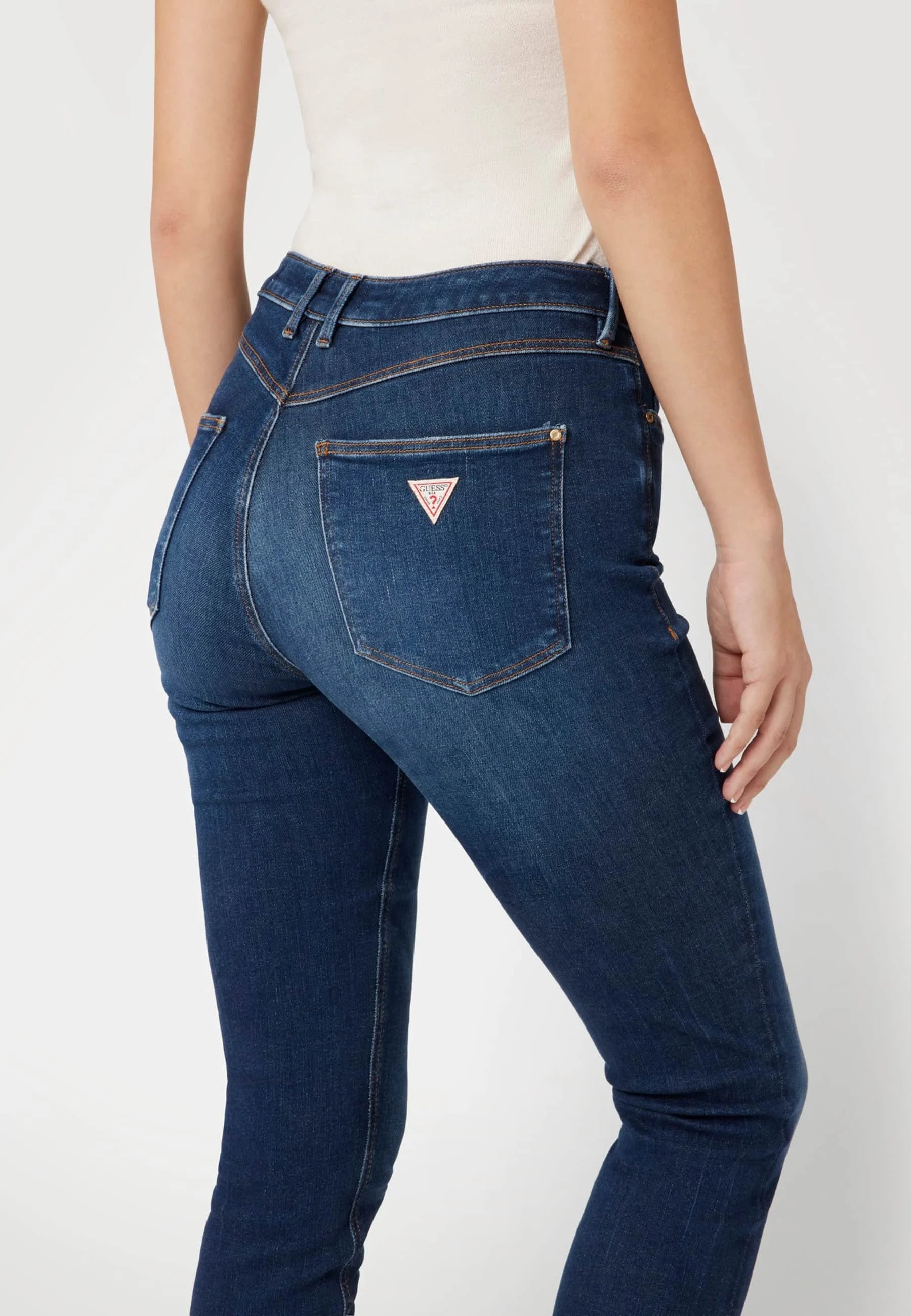 GUESS 1981 SKINNY CARRIE DARK