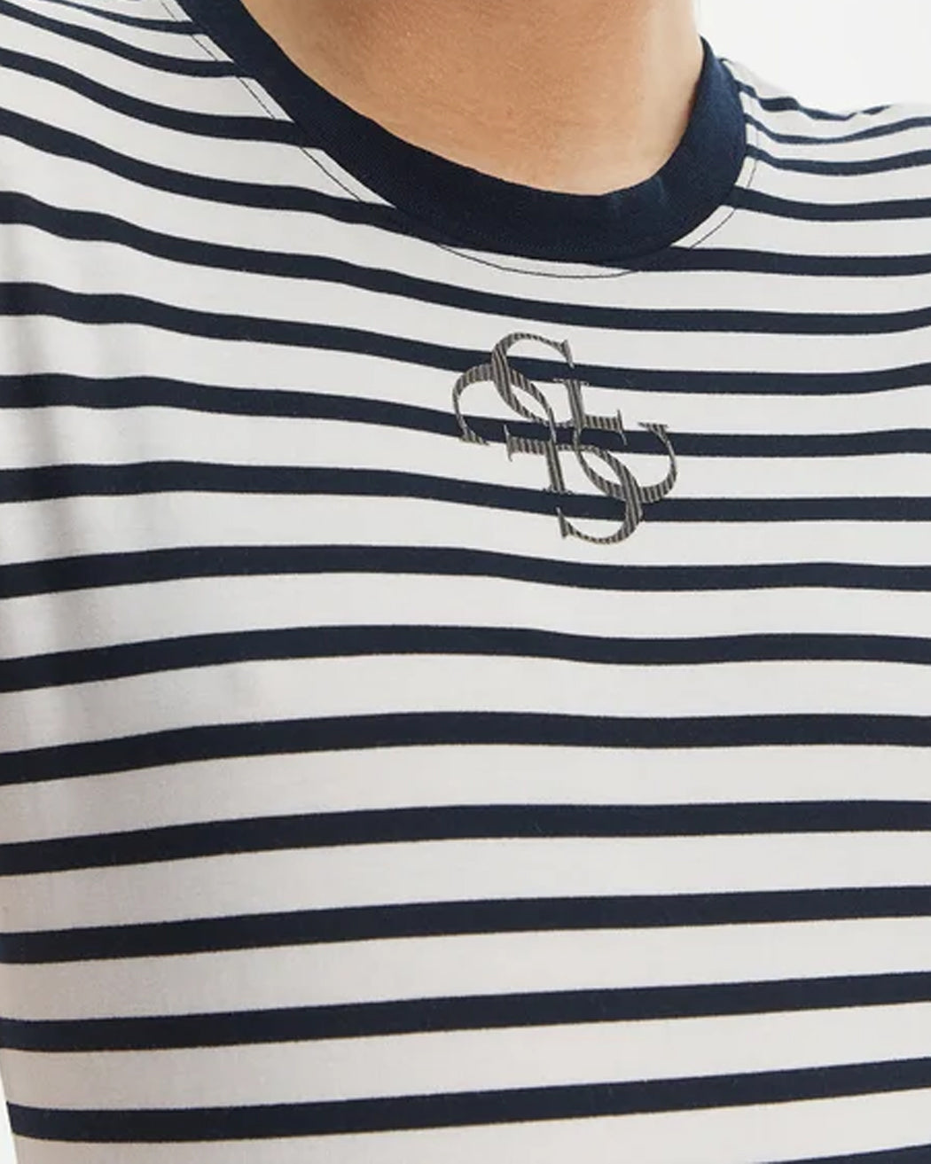 GUESS SS CN STRIPED MINI 4G LOGO TEE BLACKENED BLUE AND W