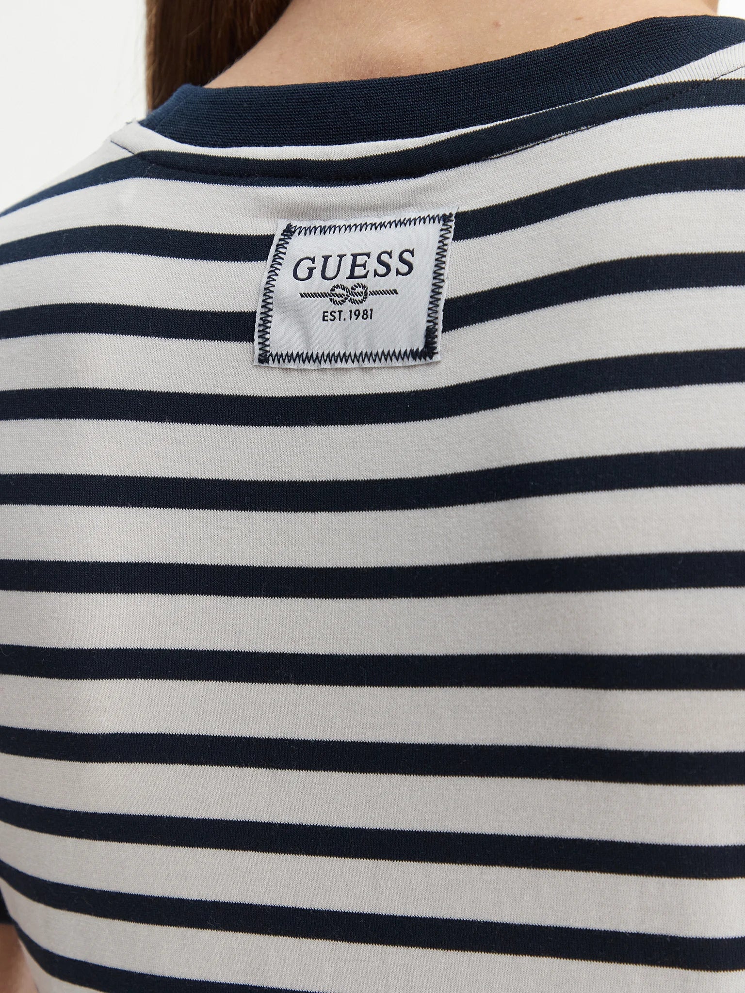 GUESS SS CN STRIPED MINI 4G LOGO TEE CREAM WHITE AND SHAD