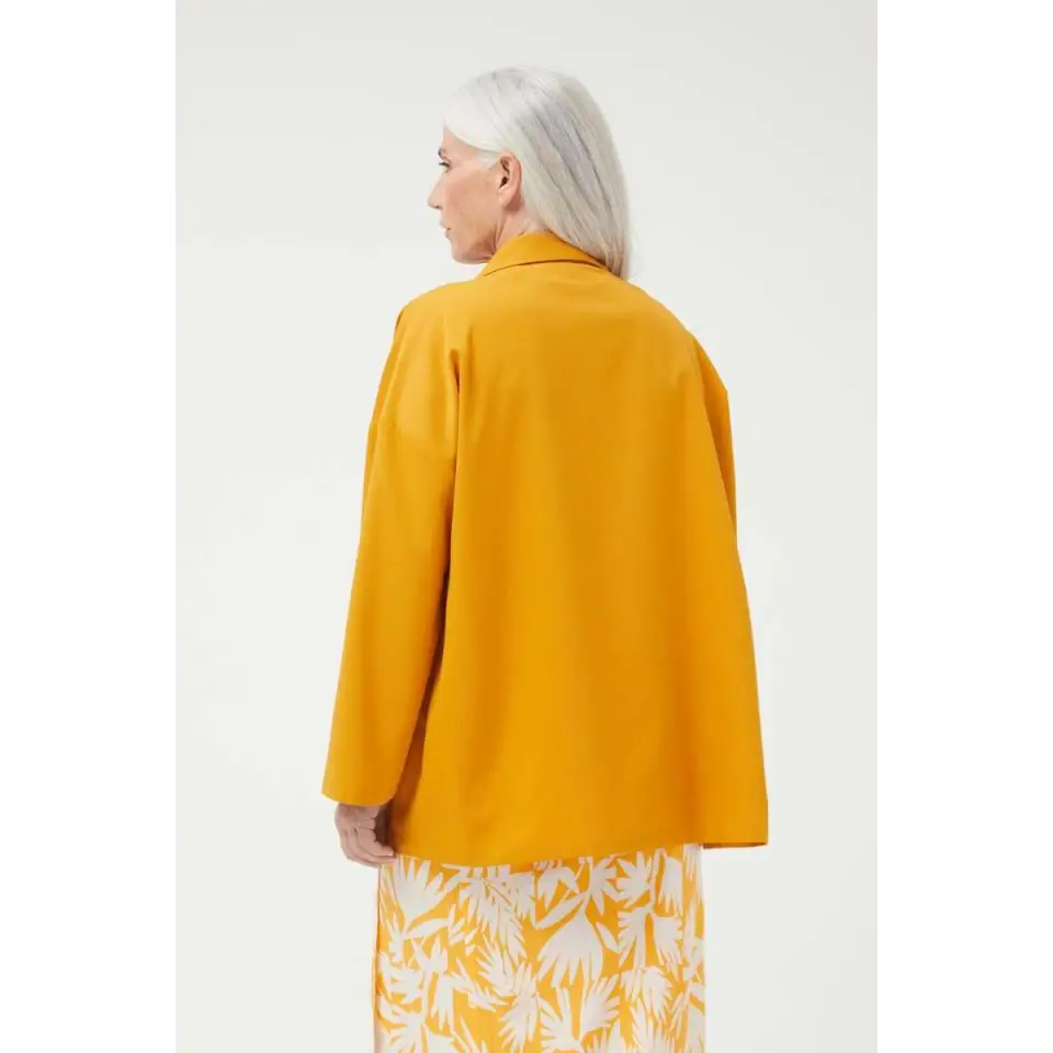 COMPAÑIA FANTASTICA BLAZER ABIERTA MOSTAZA