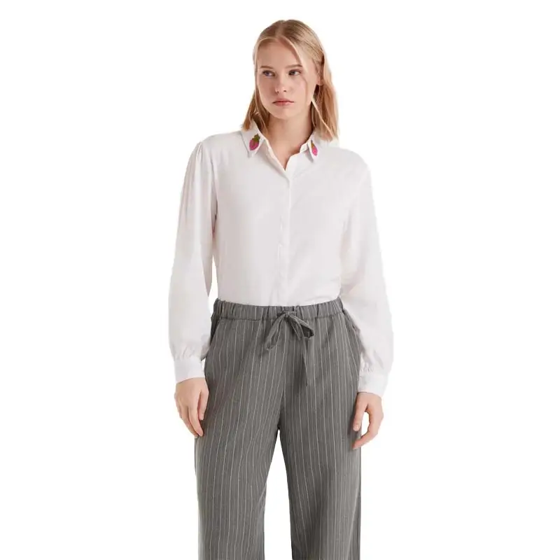 COMPAÑIA FANTASTICA CAMISA BLANCA BORDADO FRESA - textil