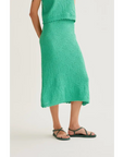 COMPANIA FANTASTICA FALDA MIDI CON BORDADO ENCADENADO VERDE