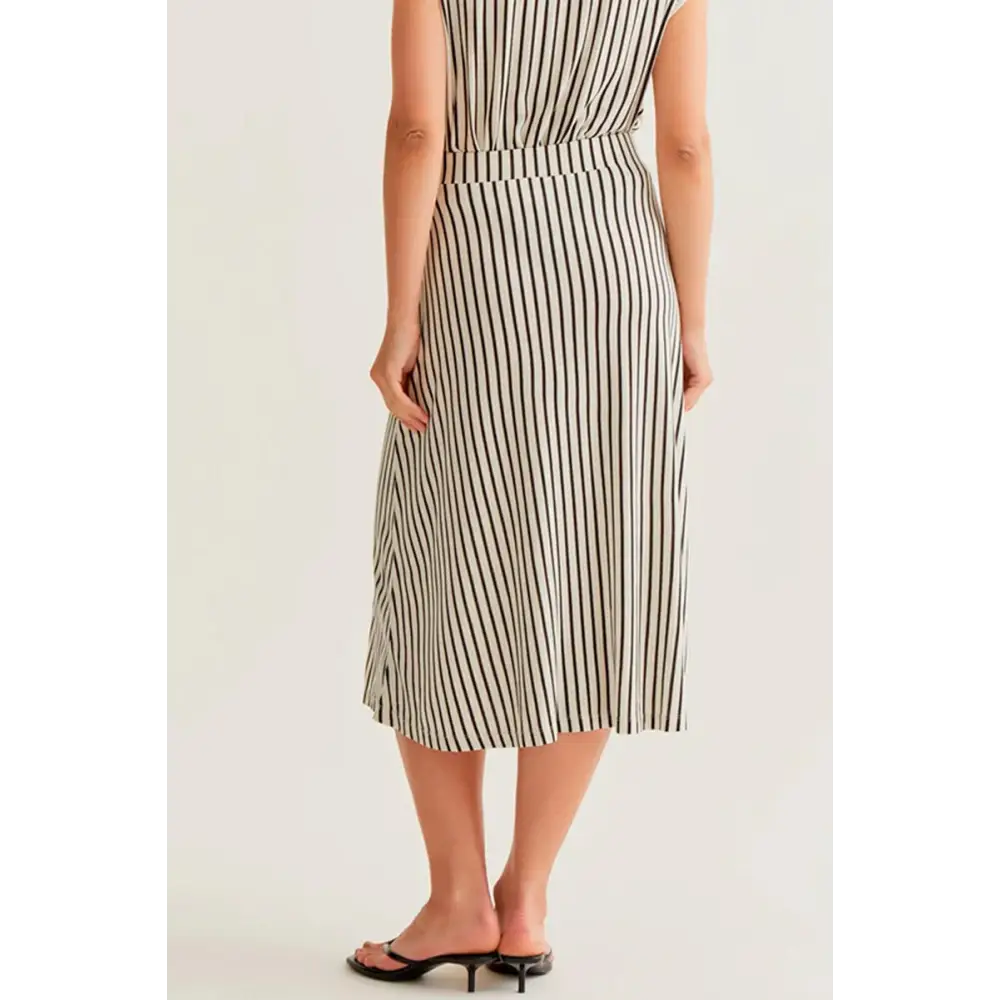 COMPANIA FANTASTICA FALDA MIDI CON ESTAMPADO DE RAYAS NEGRO