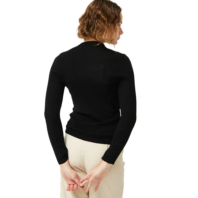 COMPAÑÍA FANTÁSTICA TOP CON CUELLO PERKINS NEGRO