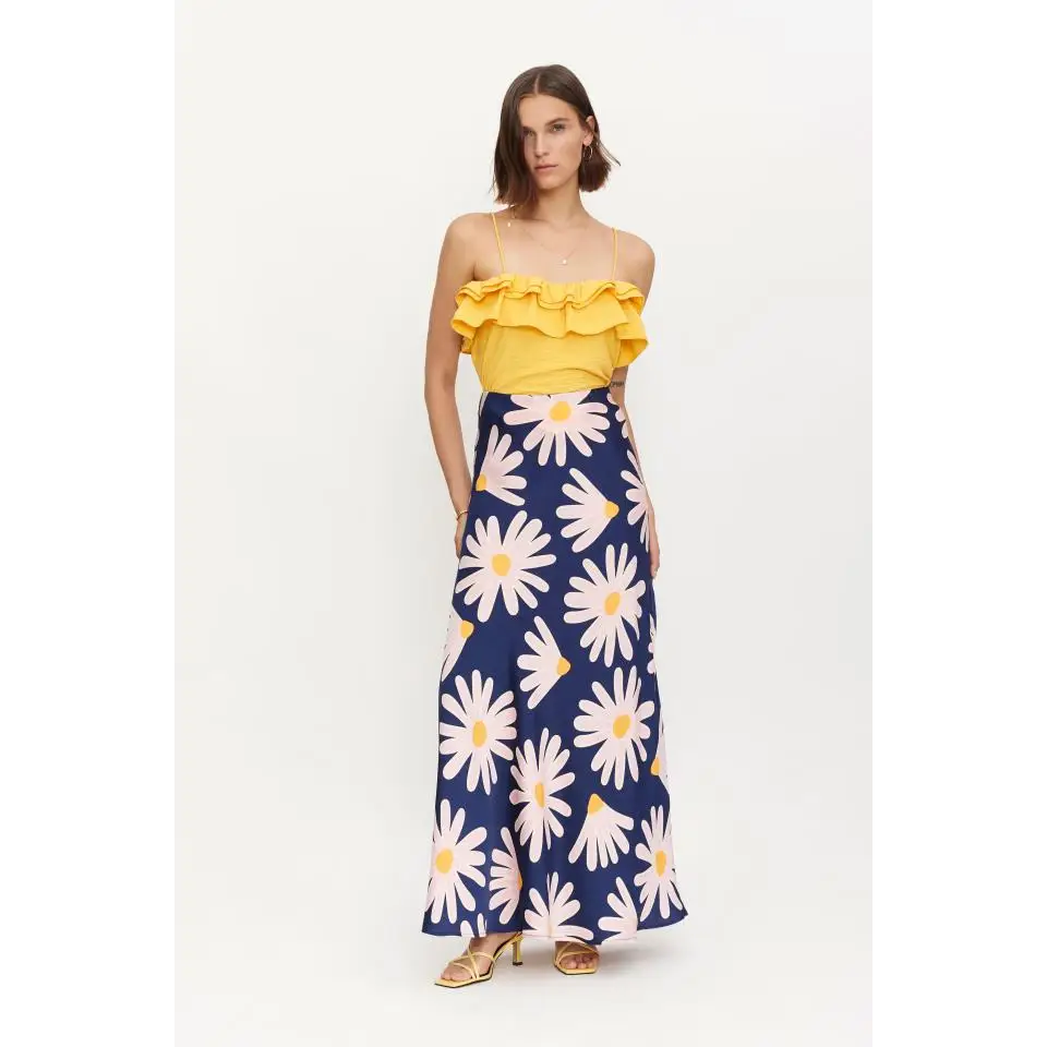 COMPAÑIA FANTASTICA TOP CON VOLANTE AMARILLO