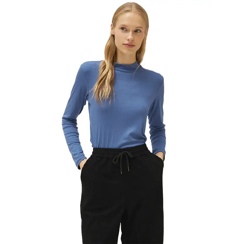 COMPANIA FANTASTICA TOP CUELLO MOCK AZUL