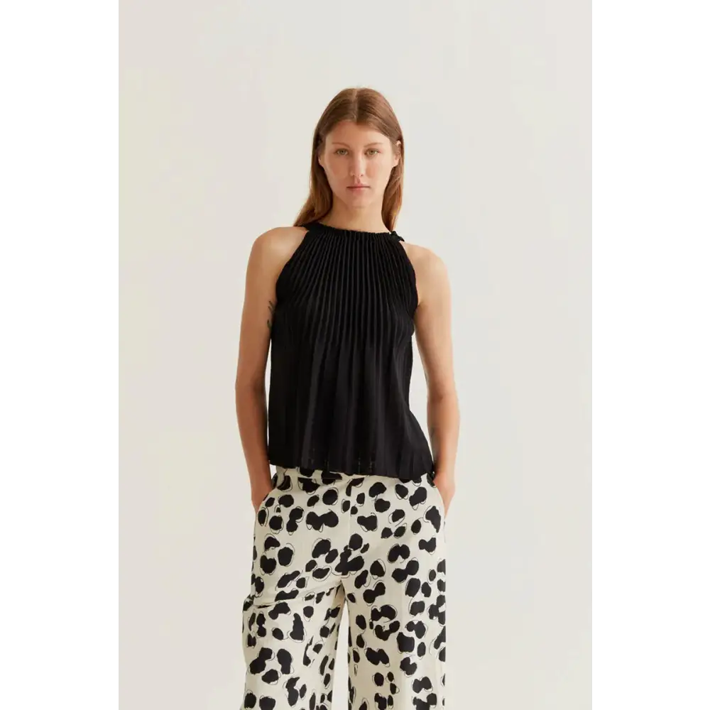 COMPAÑIA FANTASTICA TOP PLISADO NEGRO