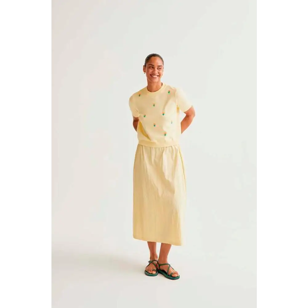 COMPANIA FANTASTICA TOP PUNTO SUAVE AMARILLO CON FLORES