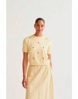 COMPANIA FANTASTICA TOP PUNTO SUAVE AMARILLO CON FLORES