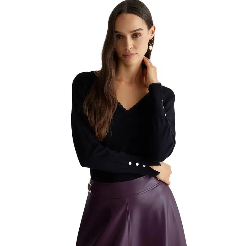 LIU JO SWEATER CON CUELLO EN V NEGRO