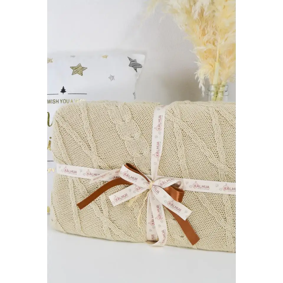 MANTA DE TRENZAS BEIGE